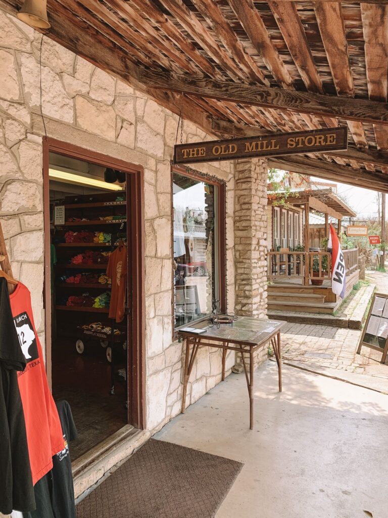 Shopping in Wimberley, Texas, Plan to Explore